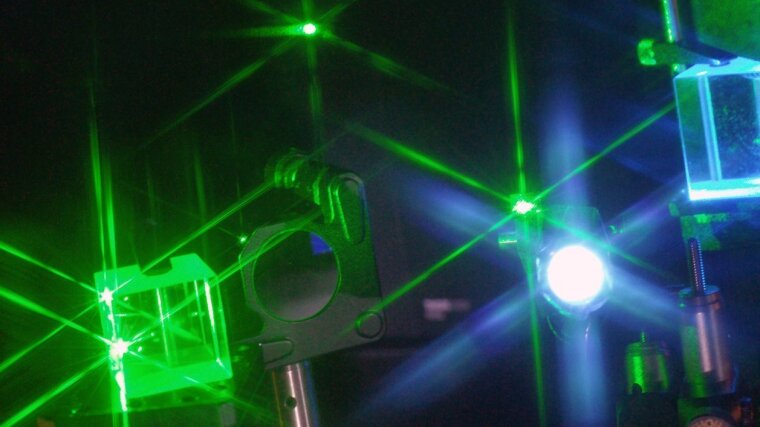 Versuchsaufbaus in einem Laserlabor